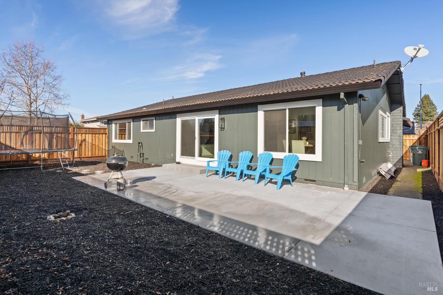 Detail Gallery Image 22 of 40 For 4472 Hollingsworth Cir, Rohnert Park,  CA 94928 - 3 Beds | 2 Baths