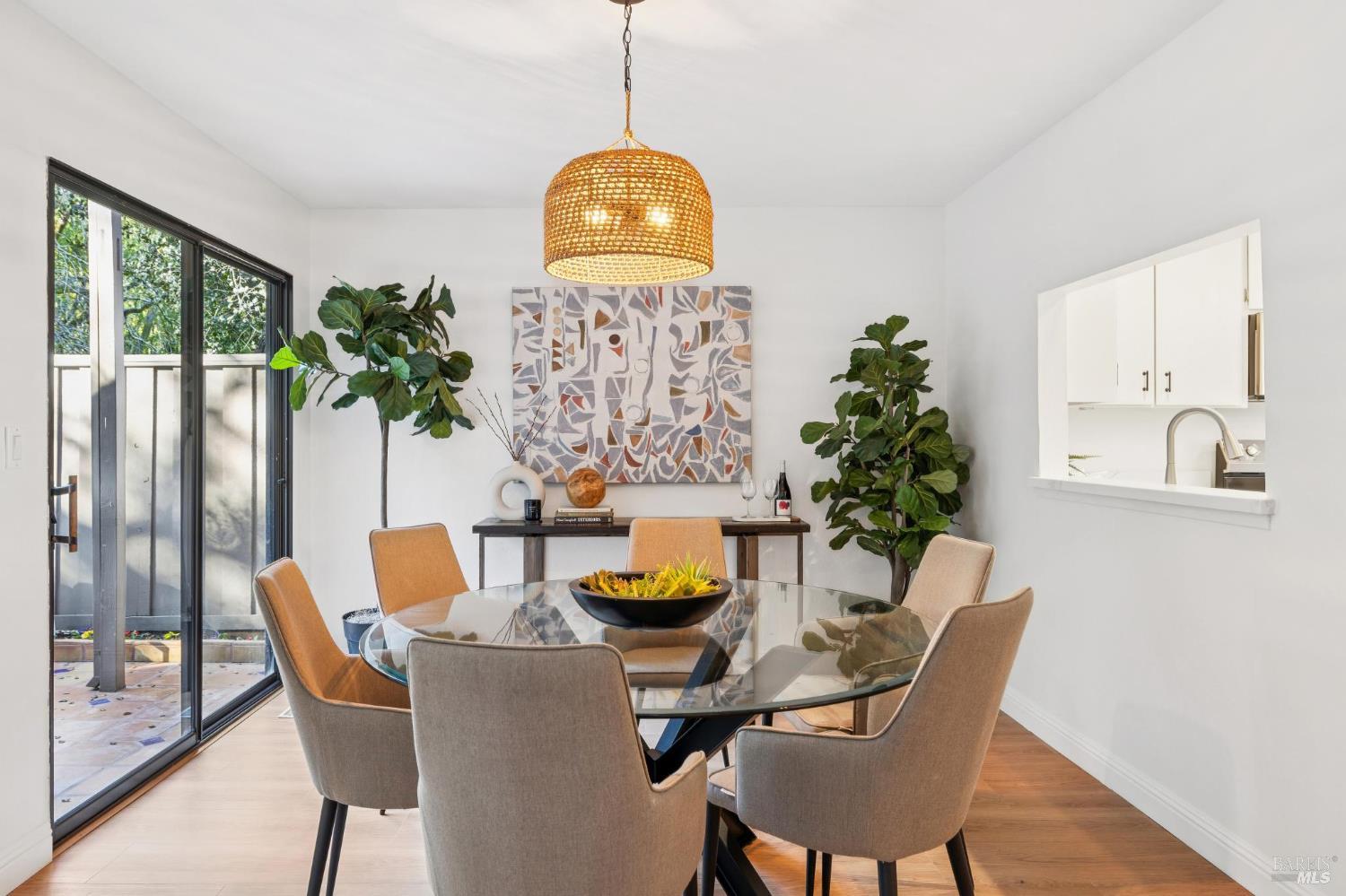 Detail Gallery Image 22 of 61 For 803 Indian Way, Novato,  CA 94949 - 3 Beds | 2 Baths