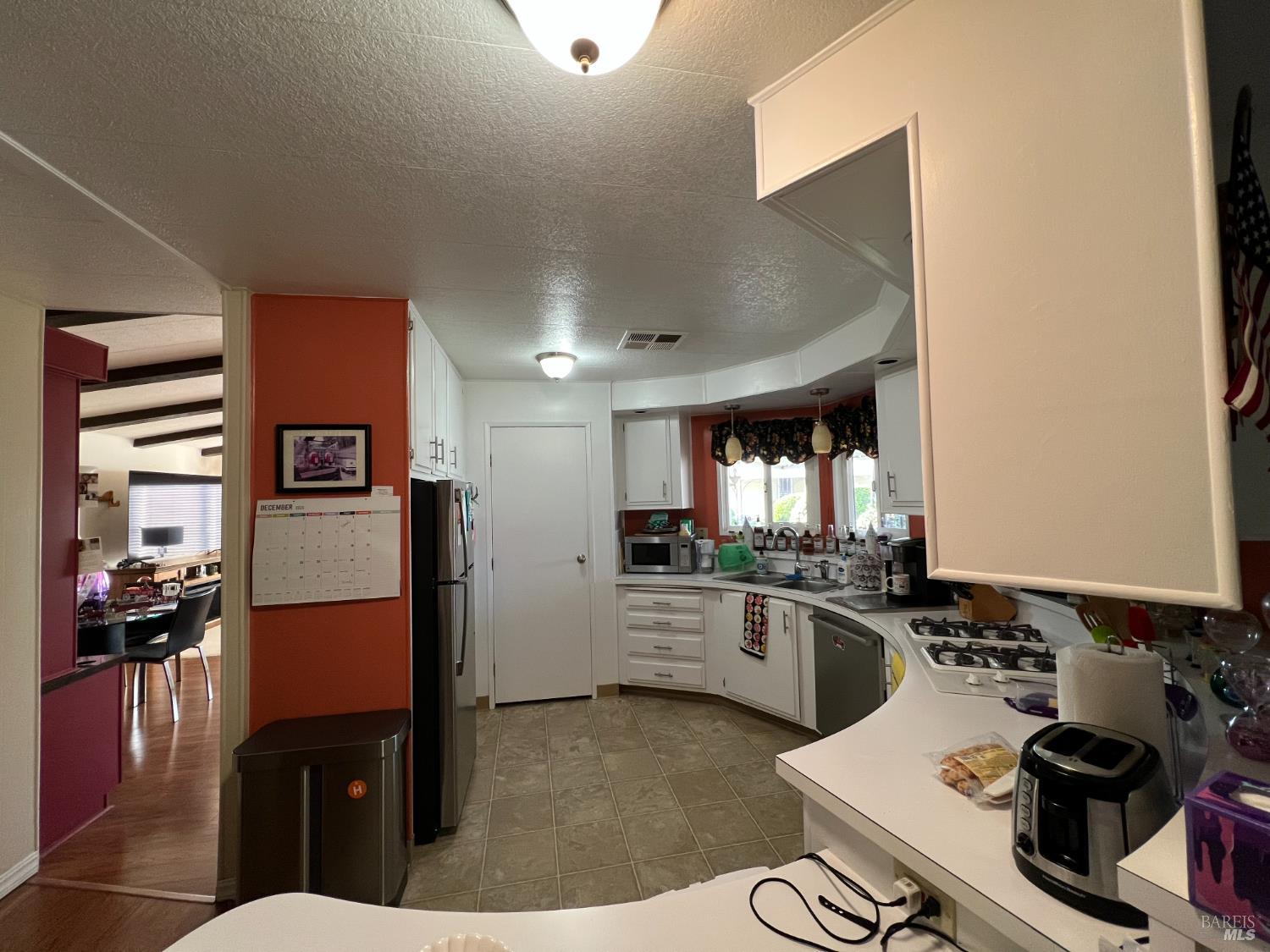 Detail Gallery Image 36 of 55 For 161 Bear Flag Rd, Sonoma,  CA 95476 - 2 Beds | 2 Baths