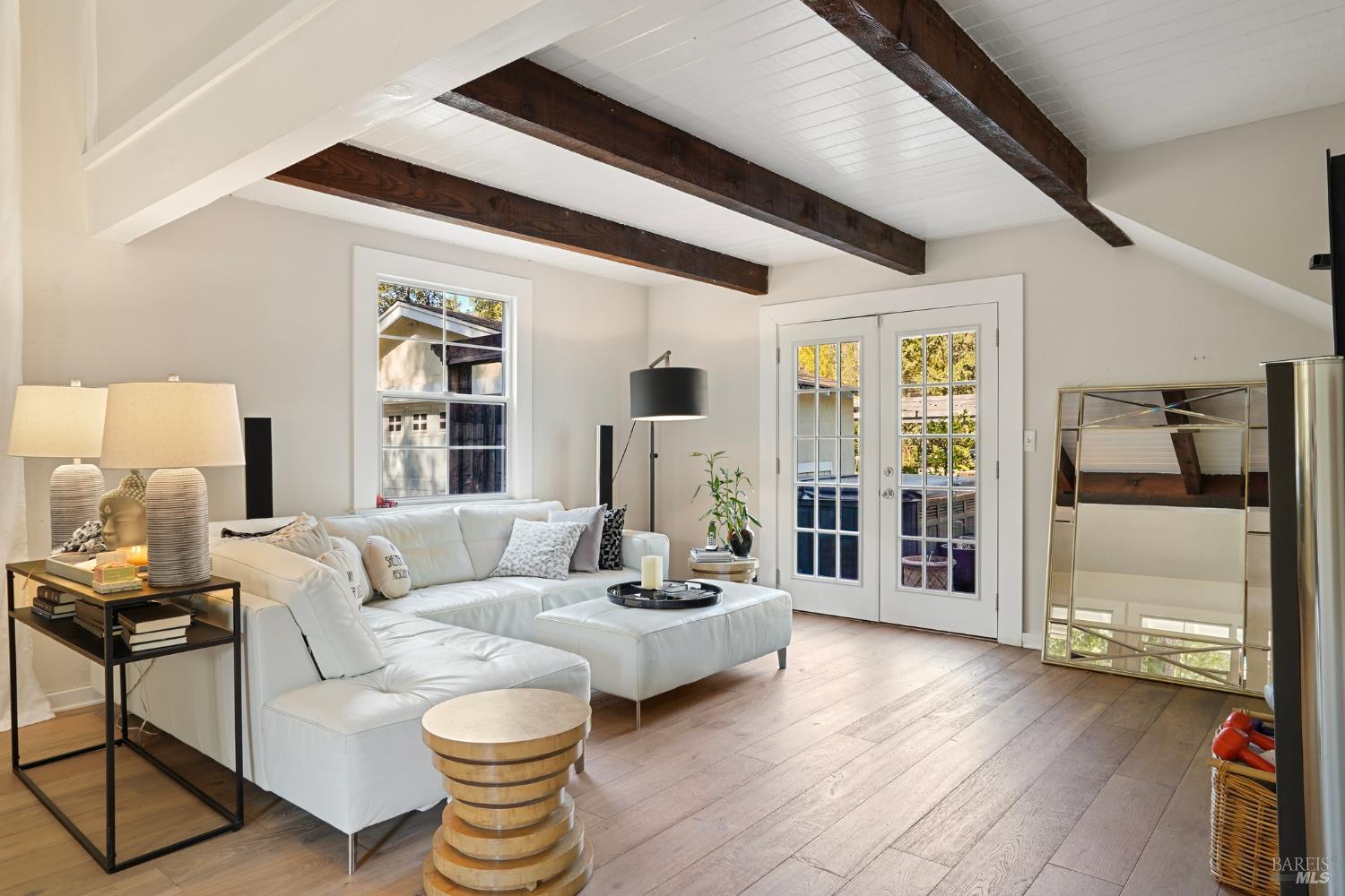 Detail Gallery Image 15 of 47 For 1846 Indian Valley Rd, Novato,  CA 94947 - 3 Beds | 2 Baths