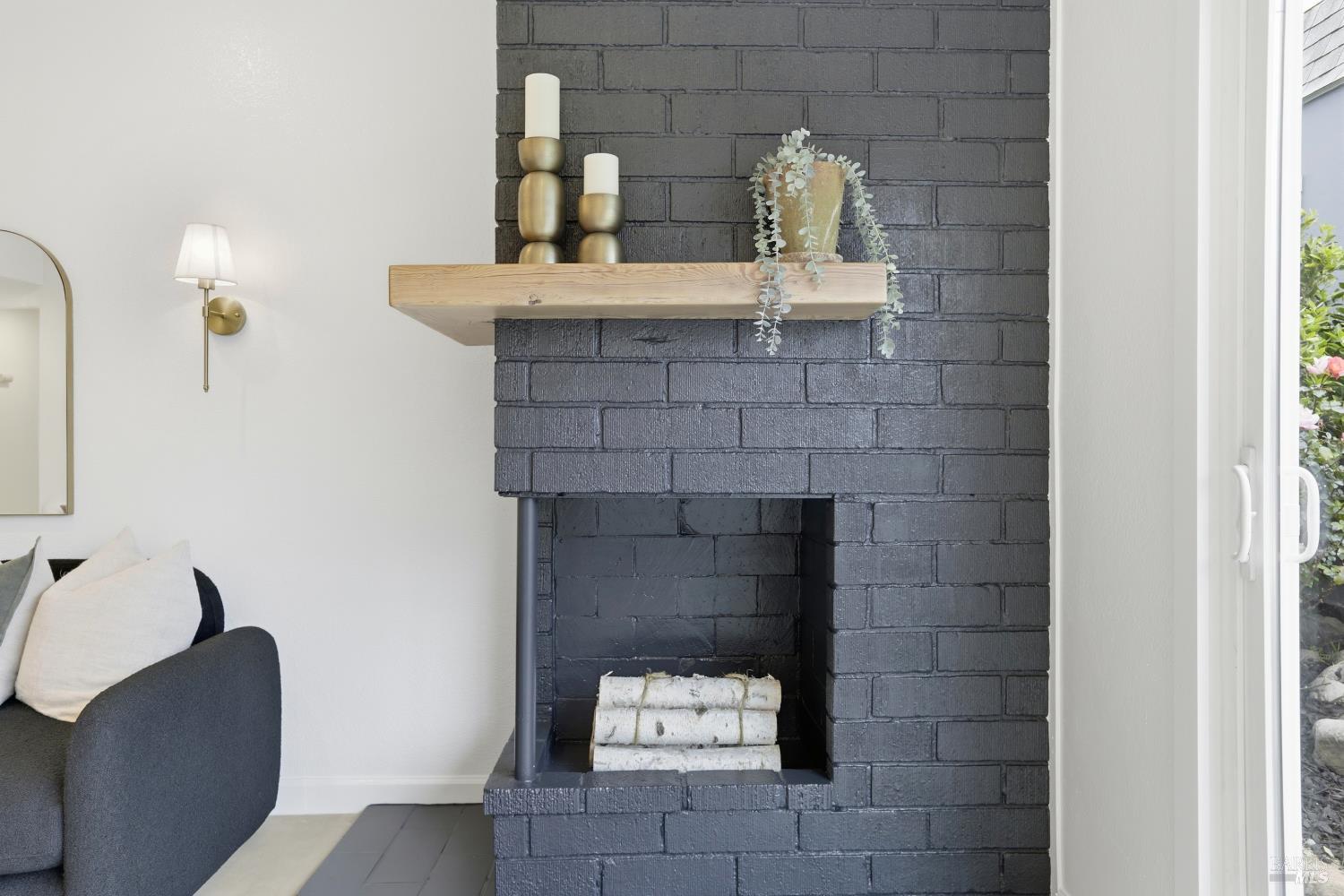 Detail Gallery Image 10 of 45 For 868 Rincon Way, San Rafael,  CA 94903 - 3 Beds | 2 Baths