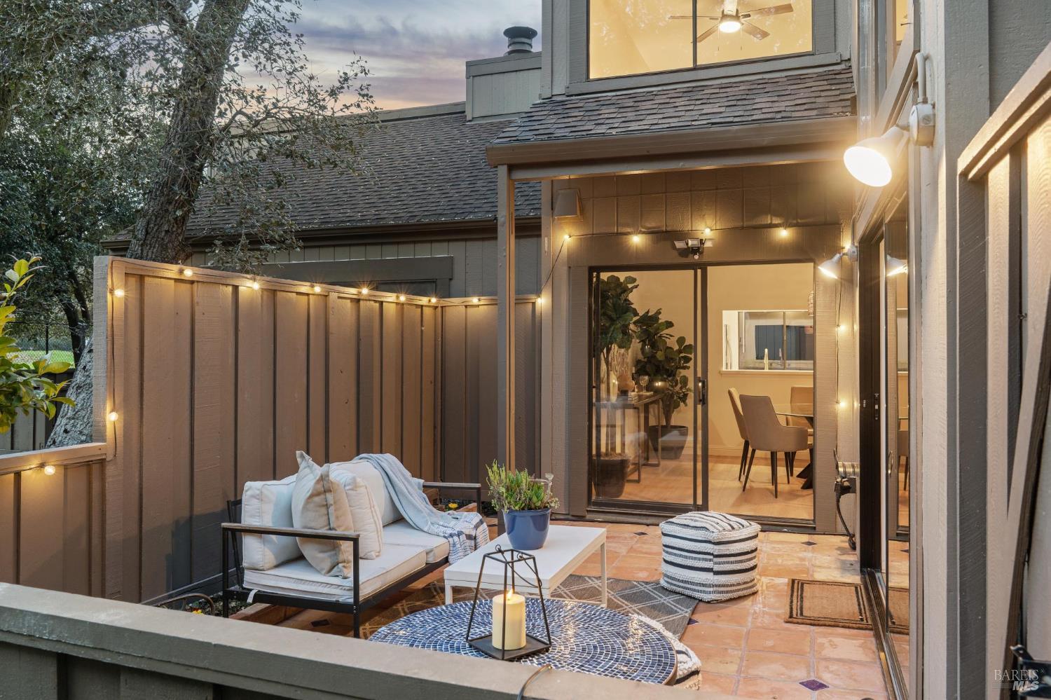 Detail Gallery Image 10 of 61 For 803 Indian Way, Novato,  CA 94949 - 3 Beds | 2 Baths