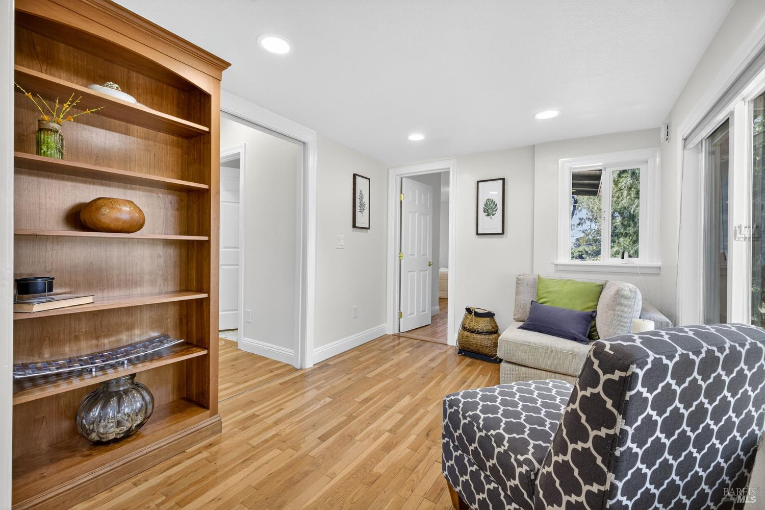 Detail Gallery Image 21 of 53 For 635 Goodwin Ave, Penngrove,  CA 94951 - 3 Beds | 2 Baths