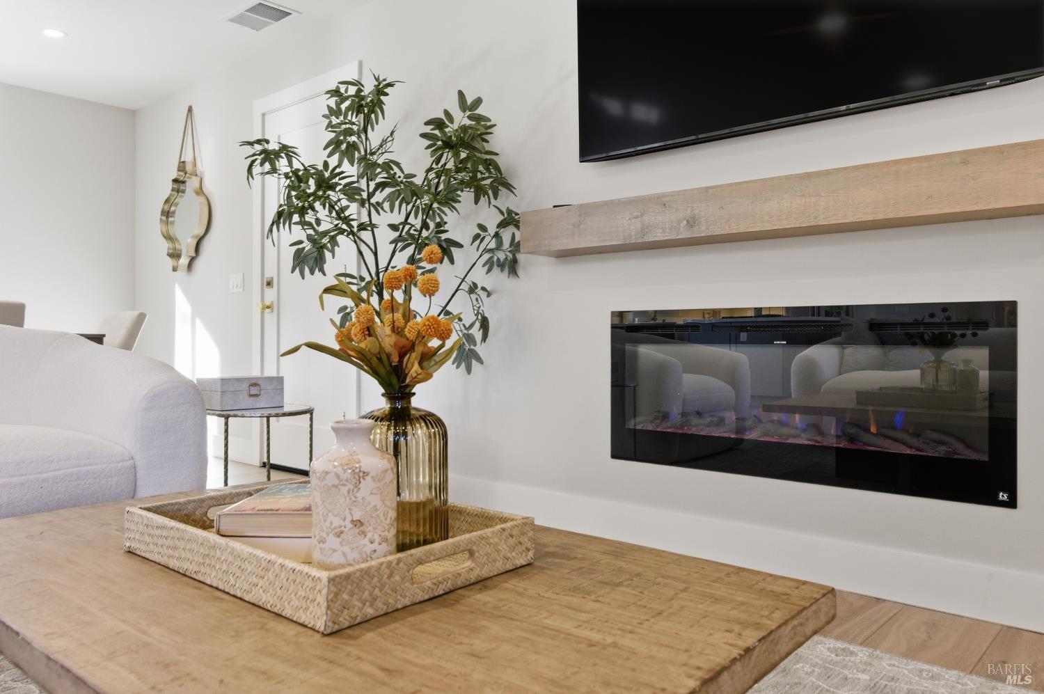 Detail Gallery Image 9 of 54 For 883 Cordilleras Dr, Sonoma,  CA 95476 - 3 Beds | 2 Baths