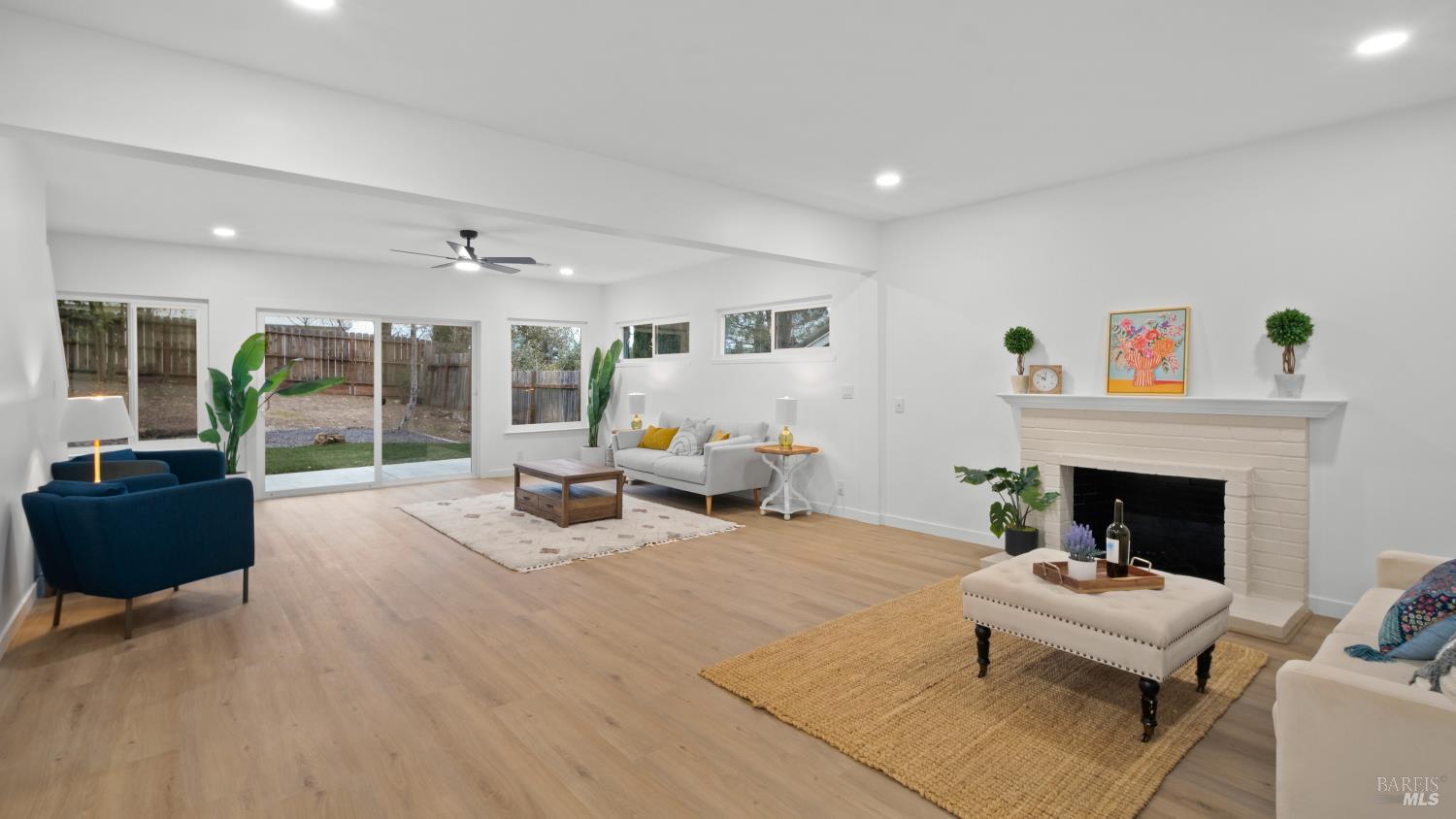 Detail Gallery Image 17 of 50 For 459 Meadowview Dr, Vacaville,  CA 95688 - 5 Beds | 3 Baths