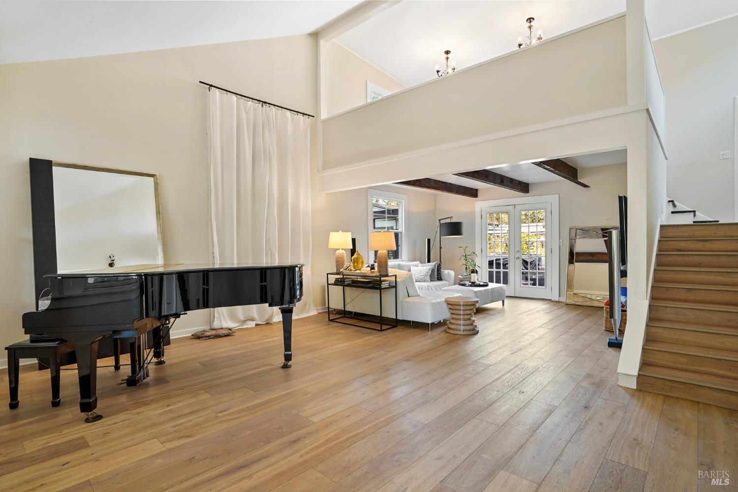 Detail Gallery Image 3 of 47 For 1846 Indian Valley Rd, Novato,  CA 94947 - 3 Beds | 2 Baths