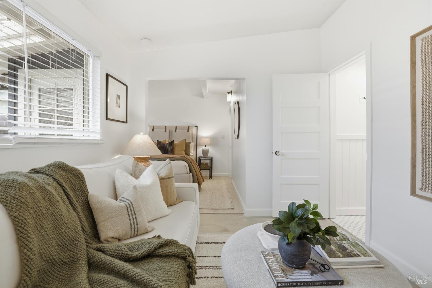 Detail Gallery Image 23 of 45 For 868 Rincon Way, San Rafael,  CA 94903 - 3 Beds | 2 Baths