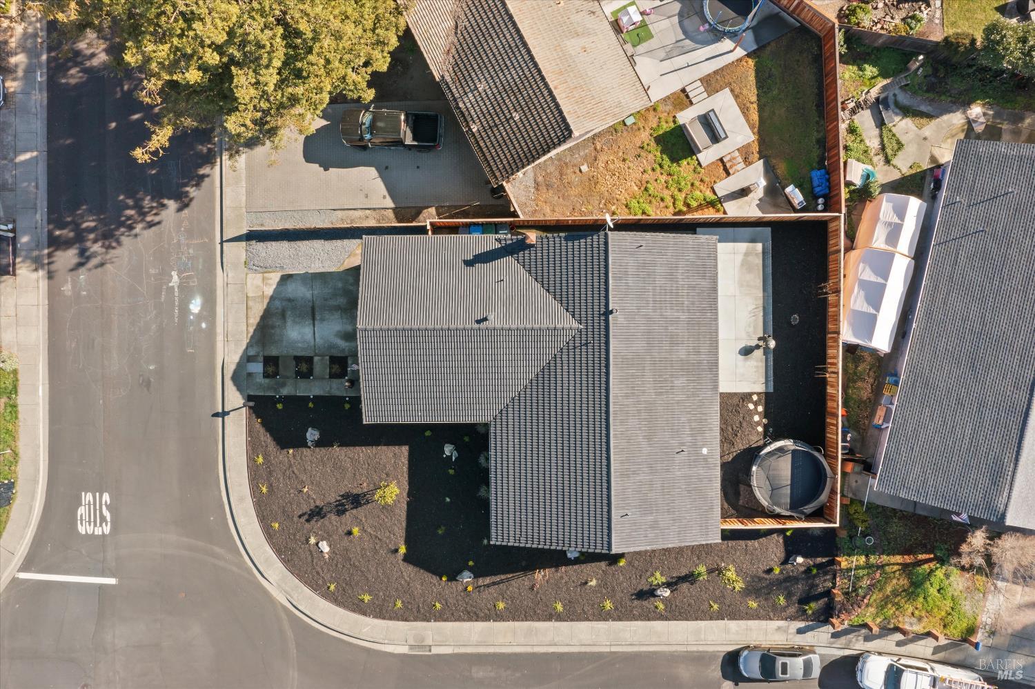 Detail Gallery Image 36 of 40 For 4472 Hollingsworth Cir, Rohnert Park,  CA 94928 - 3 Beds | 2 Baths