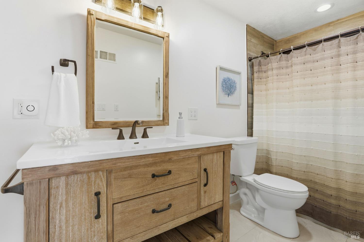 Detail Gallery Image 31 of 74 For 981 Bel Marin Keys Blvd, Novato,  CA 94949 - 3 Beds | 2 Baths