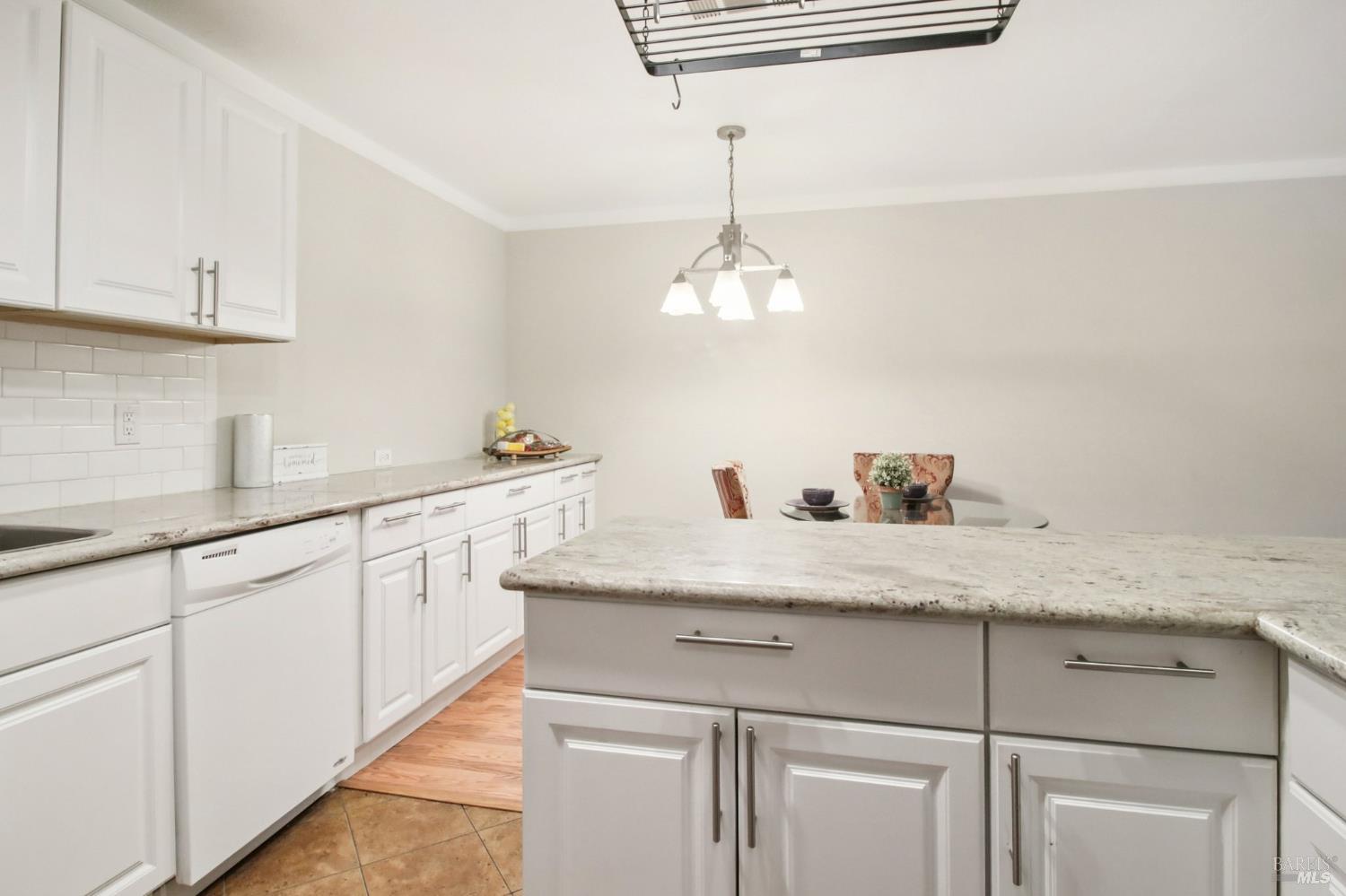 Detail Gallery Image 16 of 47 For 165 Oddstad Dr #10,  Vallejo,  CA 94589 - 2 Beds | 2/1 Baths