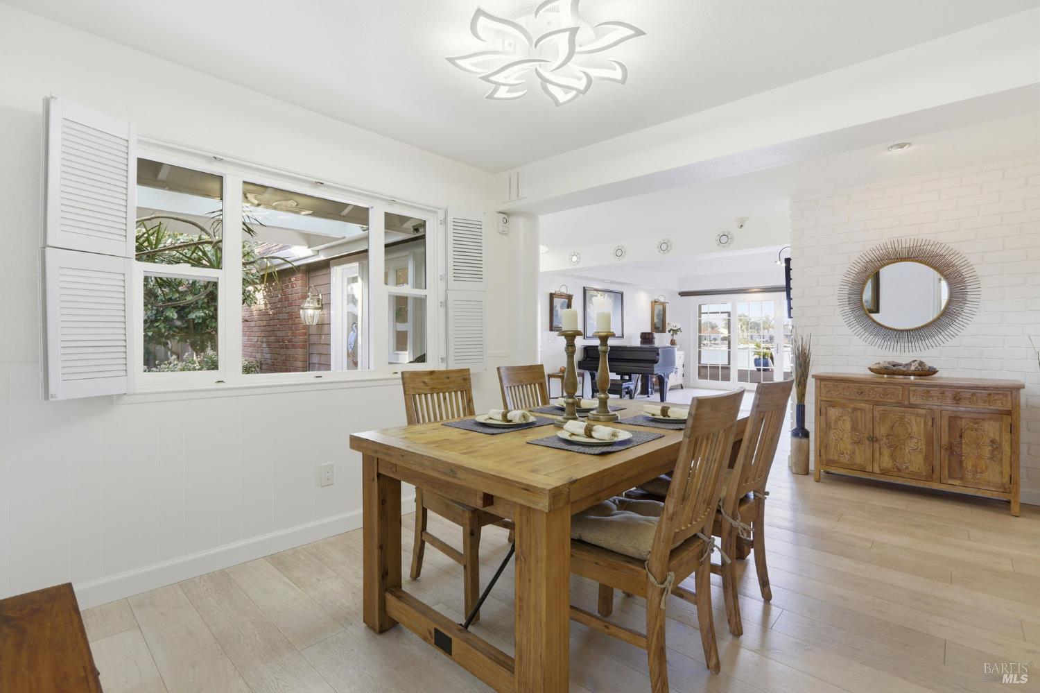 Detail Gallery Image 17 of 74 For 981 Bel Marin Keys Blvd, Novato,  CA 94949 - 3 Beds | 2 Baths