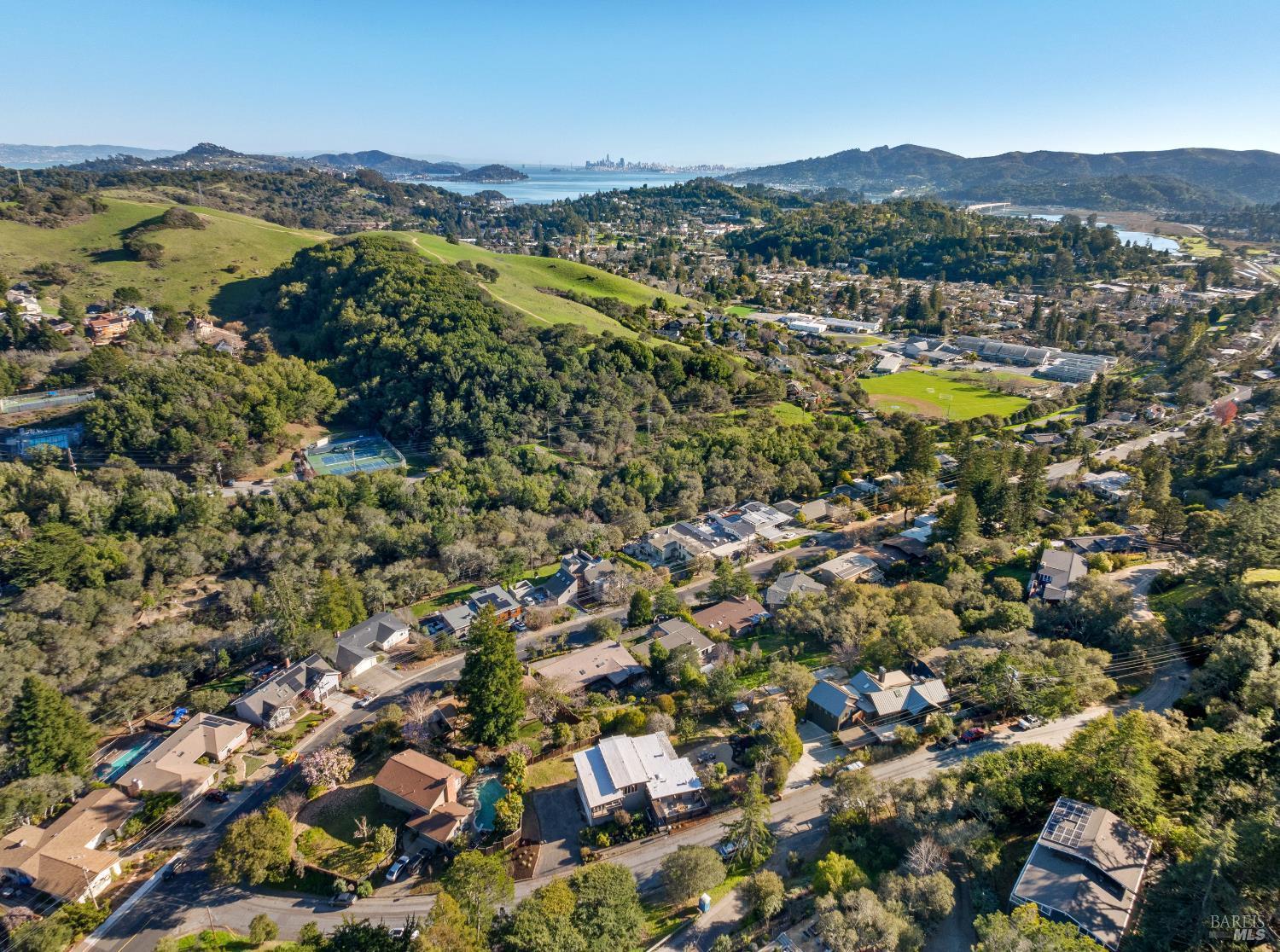 Detail Gallery Image 2 of 74 For 18 Stanton Way, Mill Valley,  CA 94941 - 3 Beds | 2/1 Baths