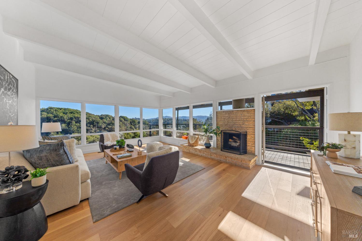 Detail Gallery Image 13 of 74 For 18 Stanton Way, Mill Valley,  CA 94941 - 3 Beds | 2/1 Baths