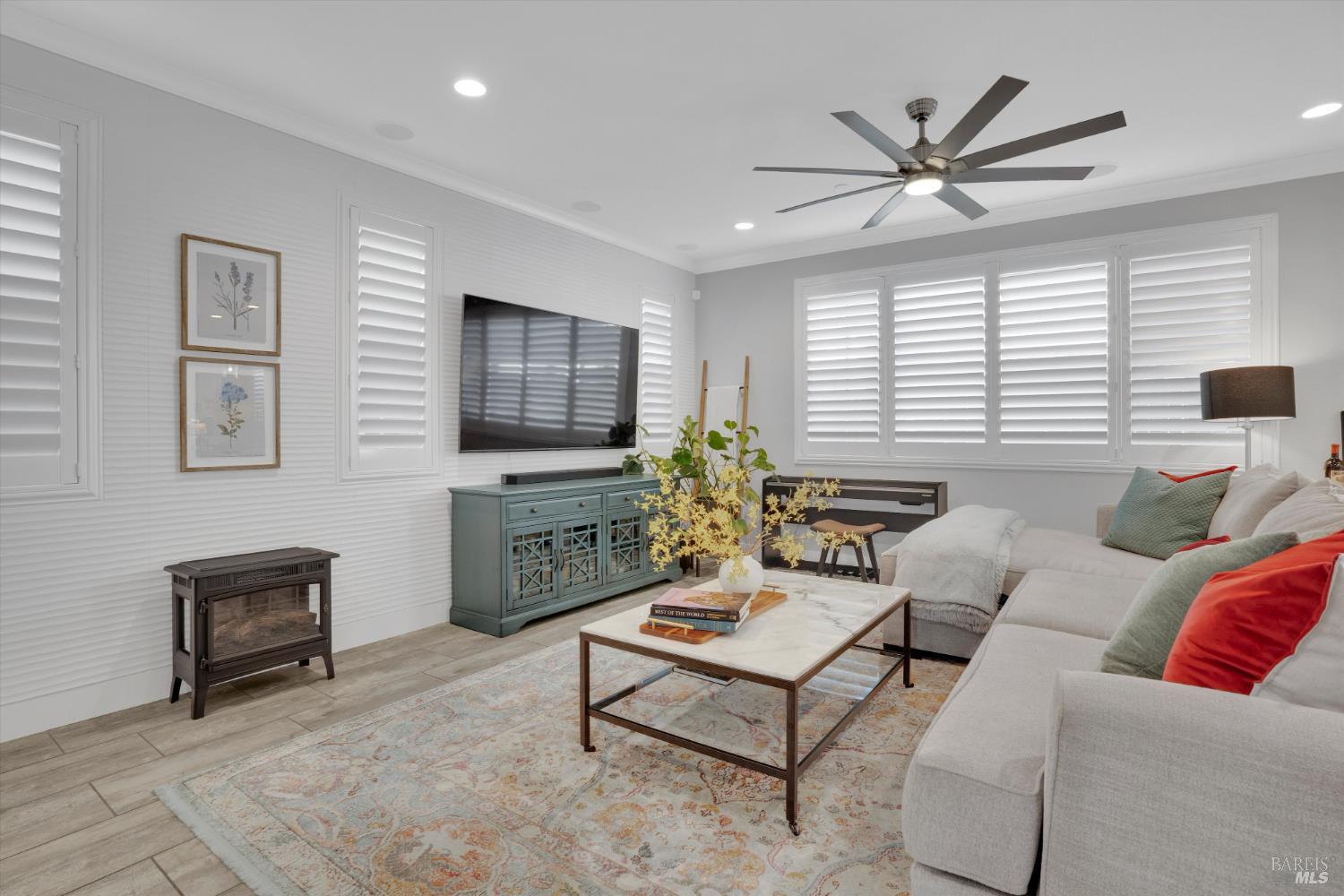 Detail Gallery Image 10 of 40 For 312 Primrose Dr, Vacaville,  CA 95687 - 4 Beds | 3 Baths