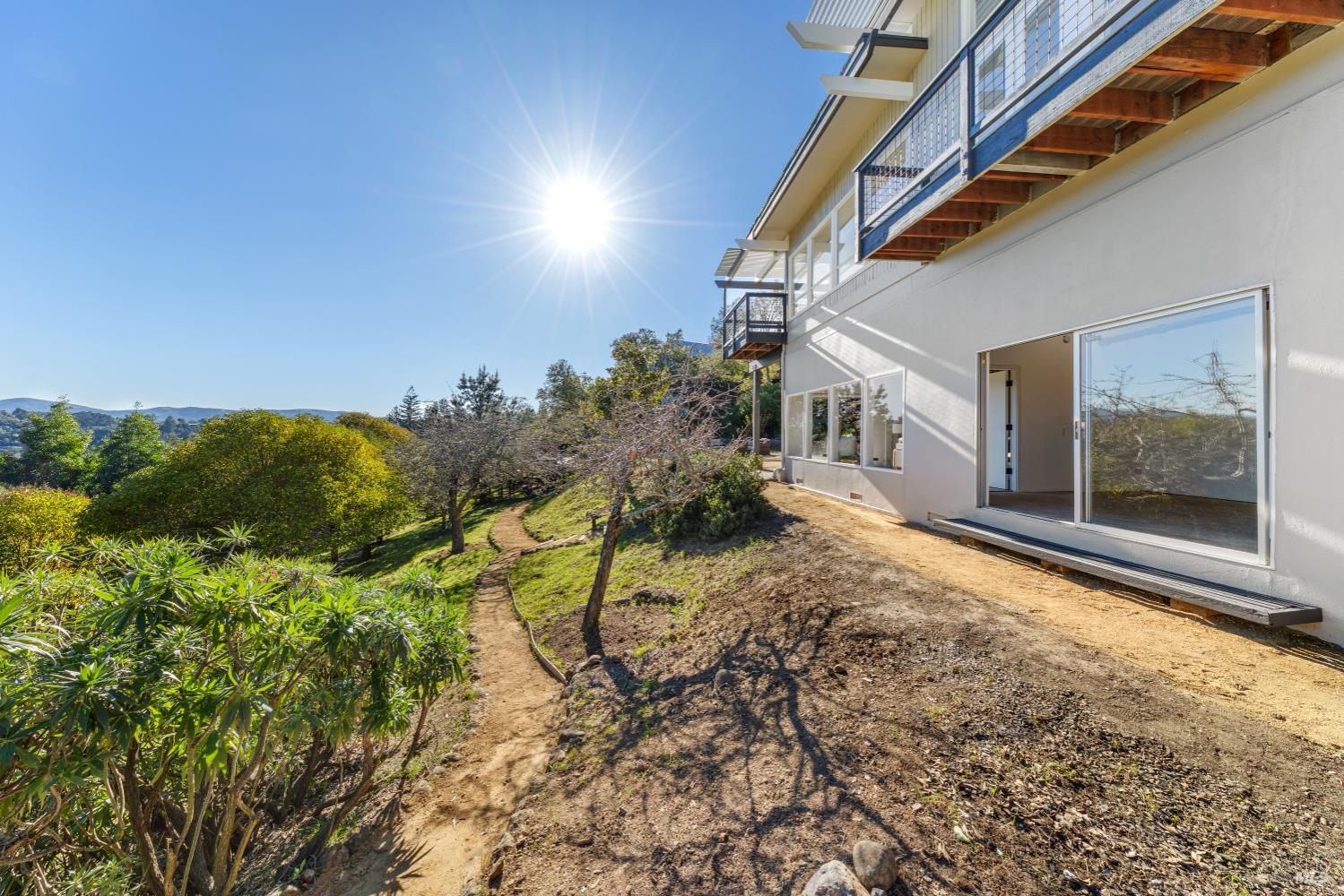 Detail Gallery Image 62 of 74 For 18 Stanton Way, Mill Valley,  CA 94941 - 3 Beds | 2/1 Baths
