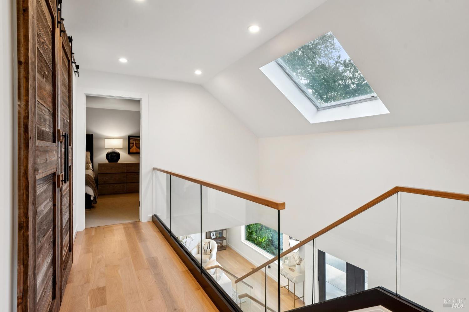 Detail Gallery Image 22 of 41 For 341 Fairway Dr, Novato,  CA 94949 - 4 Beds | 3 Baths