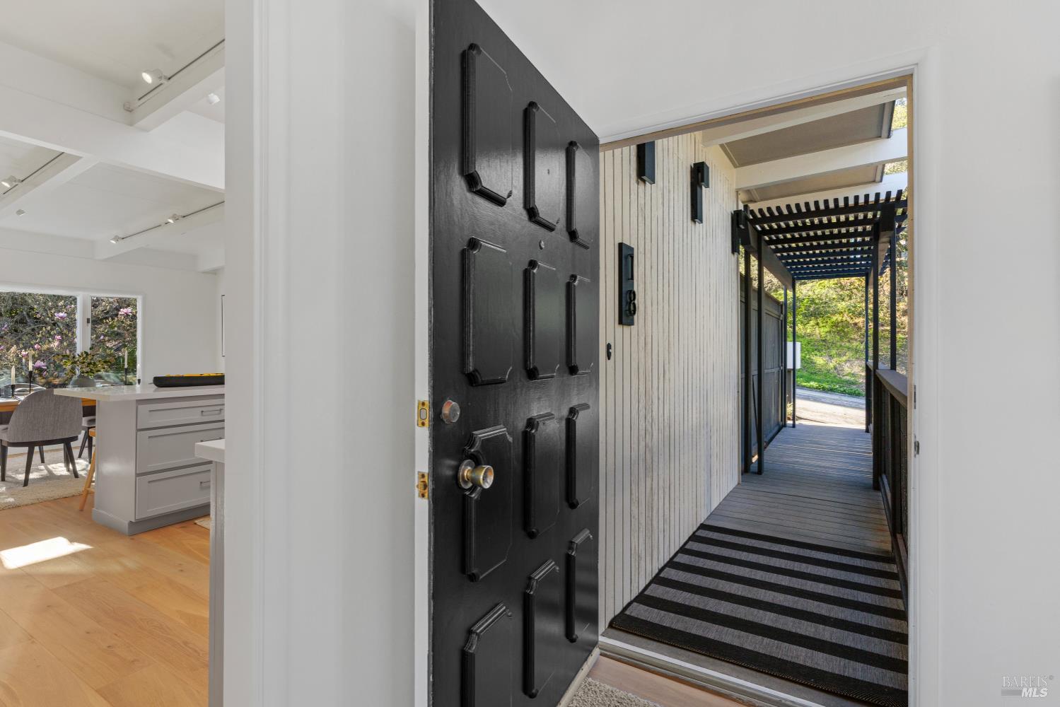 Detail Gallery Image 20 of 74 For 18 Stanton Way, Mill Valley,  CA 94941 - 3 Beds | 2/1 Baths