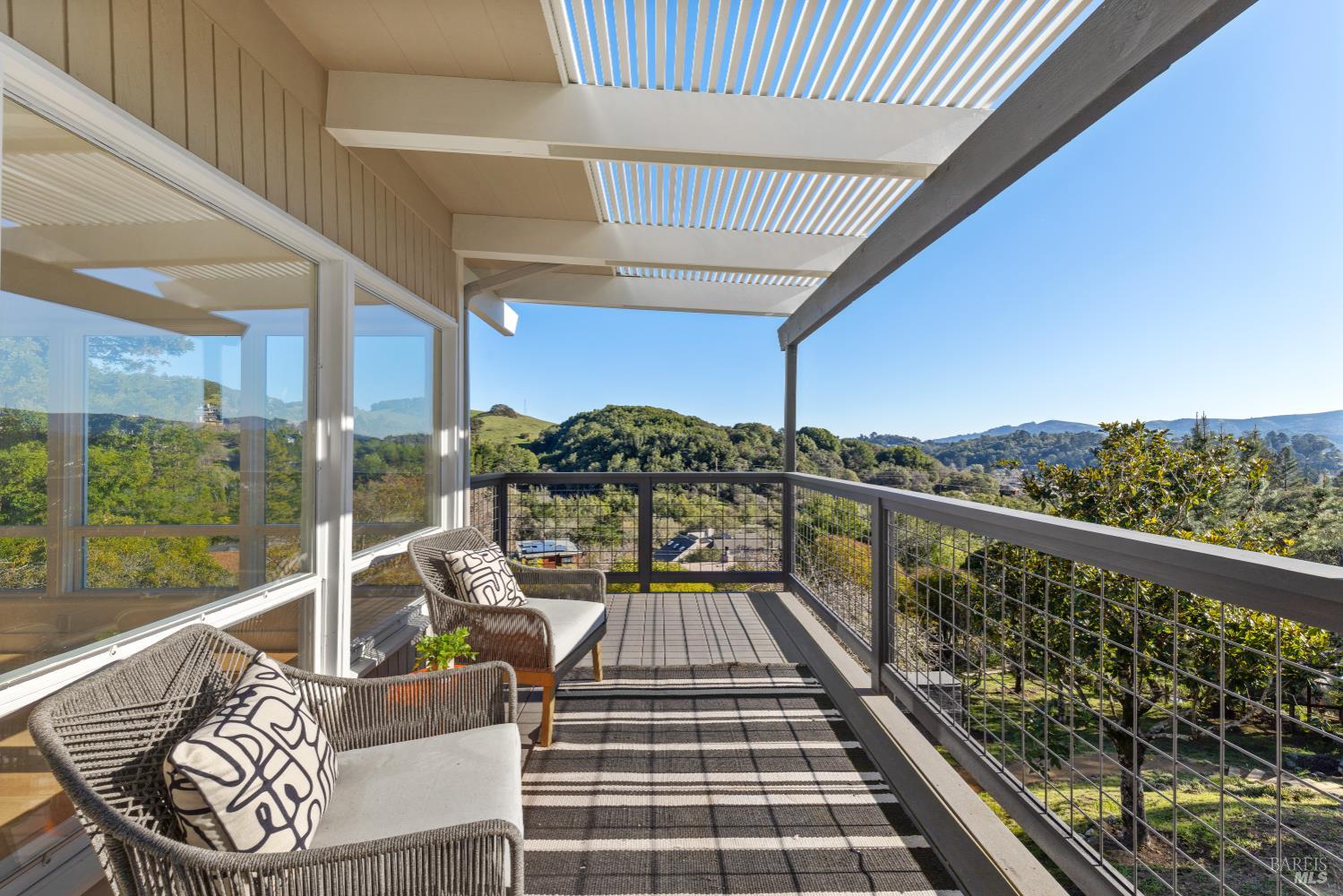 Detail Gallery Image 17 of 74 For 18 Stanton Way, Mill Valley,  CA 94941 - 3 Beds | 2/1 Baths