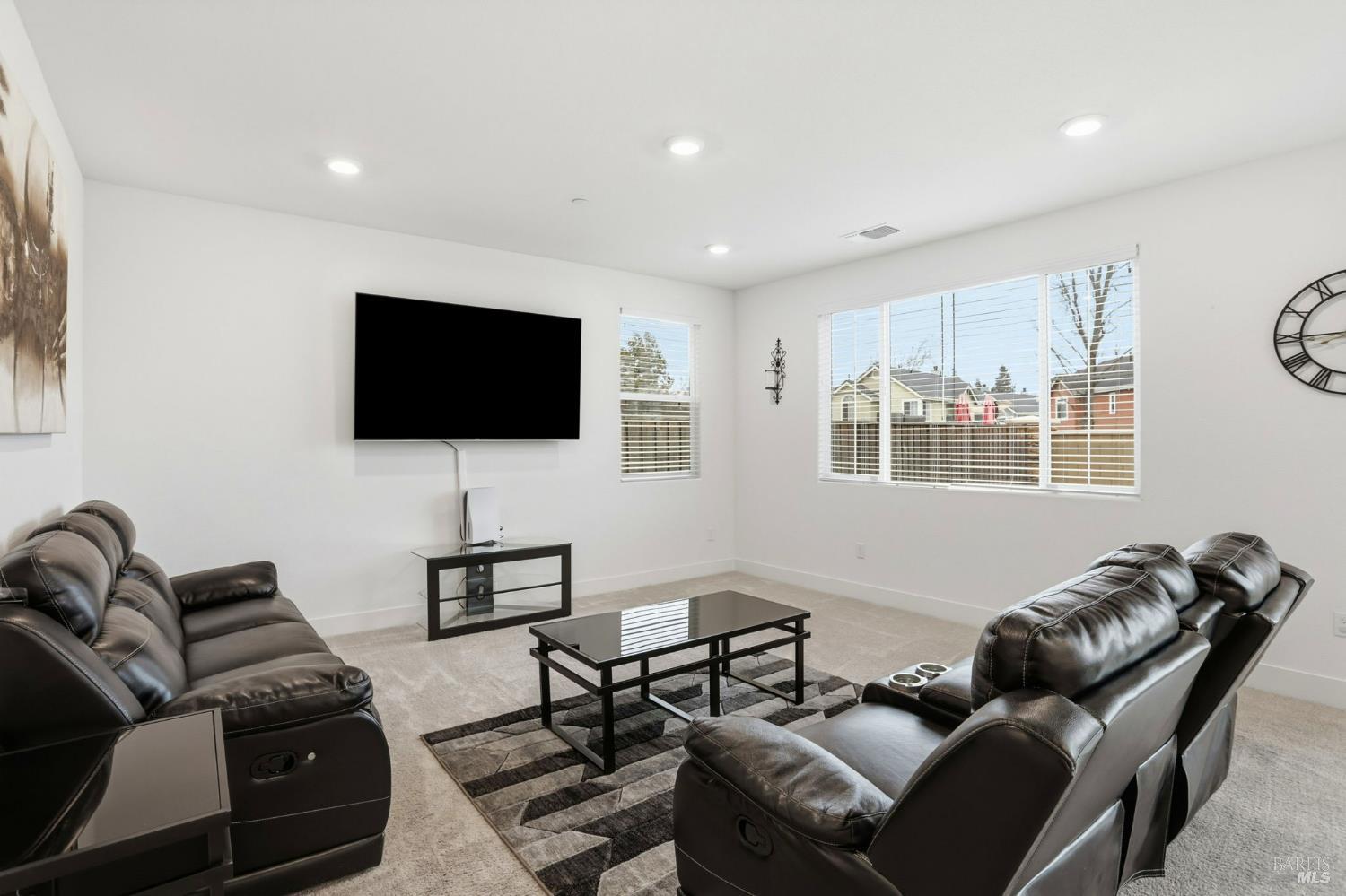 Detail Gallery Image 10 of 39 For 2972 Newberry Ct, Fairfield,  CA 94533 - 4 Beds | 3 Baths