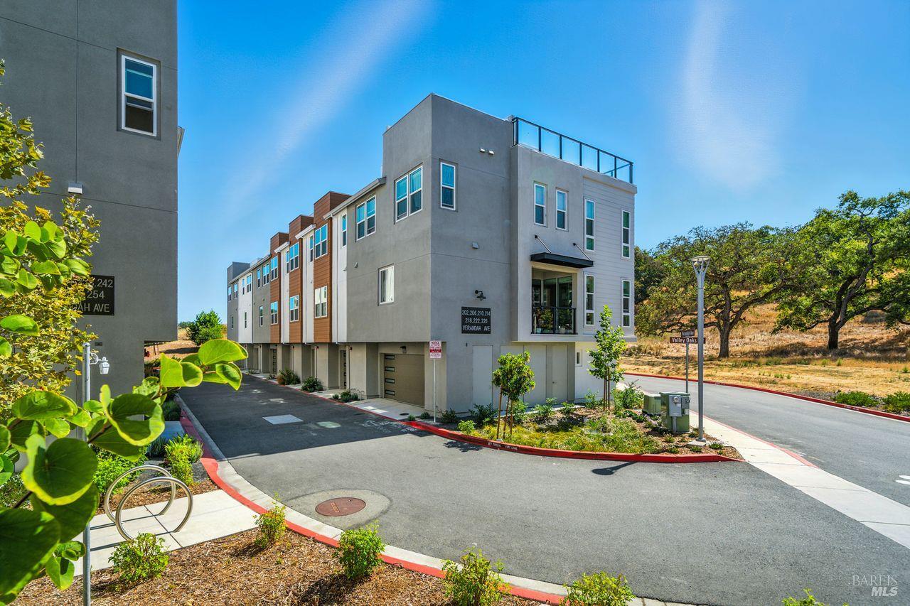 Detail Gallery Image 26 of 27 For 206 Verandah Ave, Novato,  CA 94945 - 3 Beds | 3 Baths