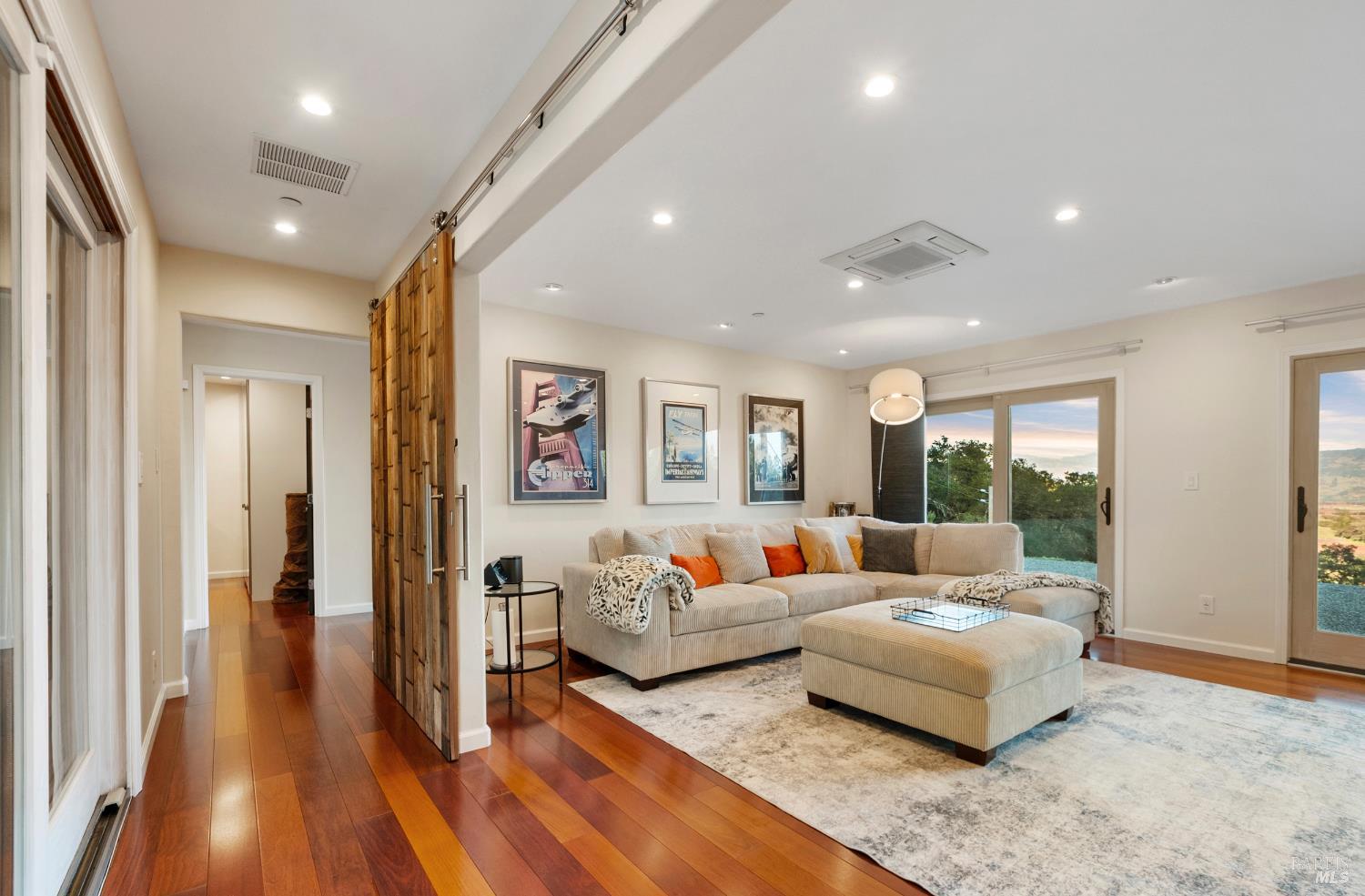 Detail Gallery Image 20 of 44 For 4127 Dry Creek Rd, Napa,  CA 94558 - 3 Beds | 3 Baths