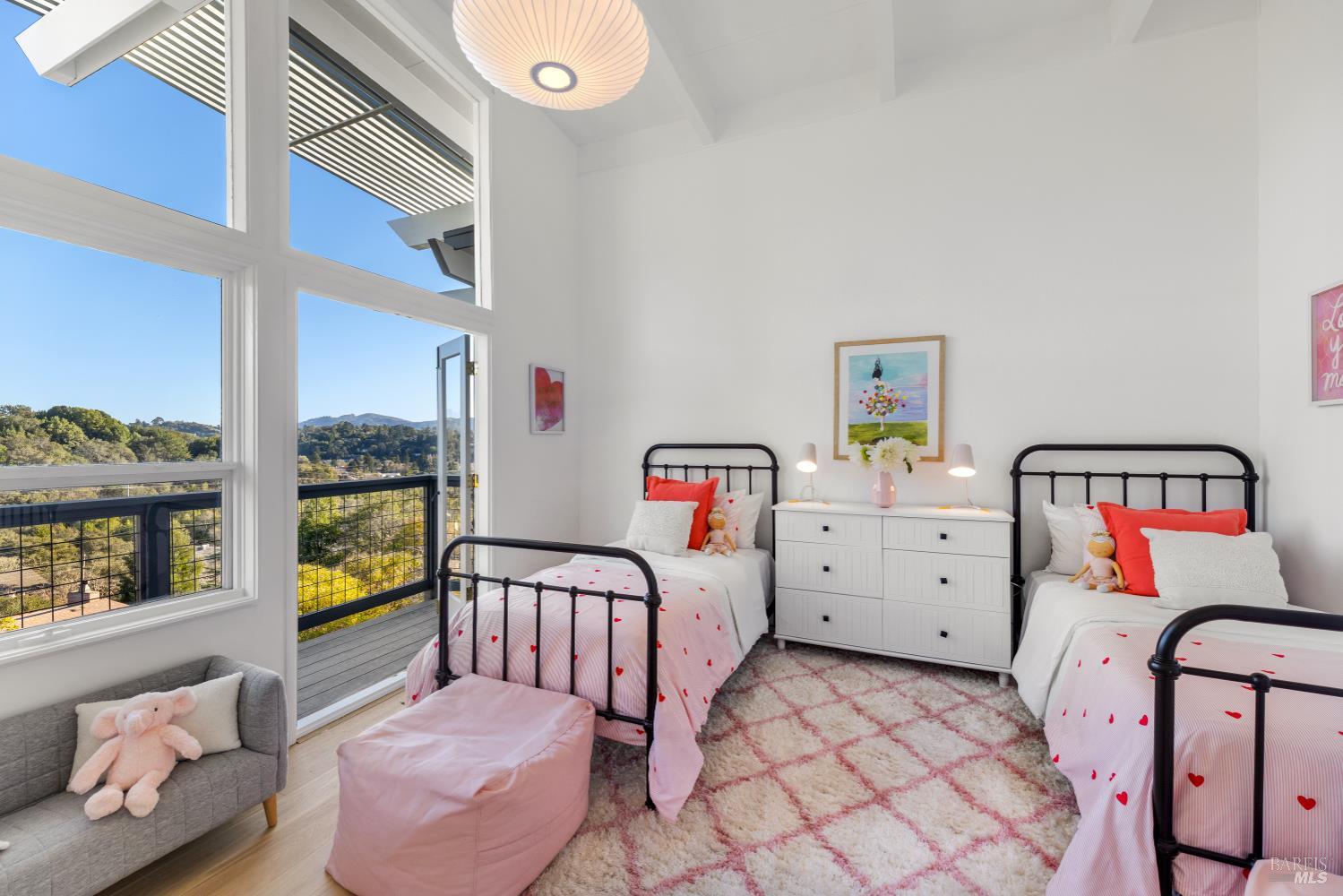 Detail Gallery Image 43 of 74 For 18 Stanton Way, Mill Valley,  CA 94941 - 3 Beds | 2/1 Baths