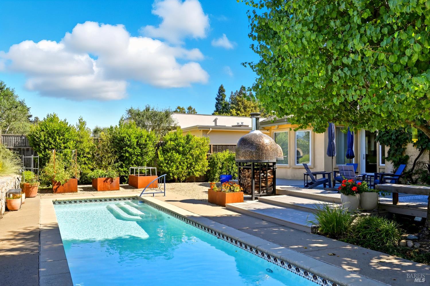 1418 Rosewood Lane photo 2