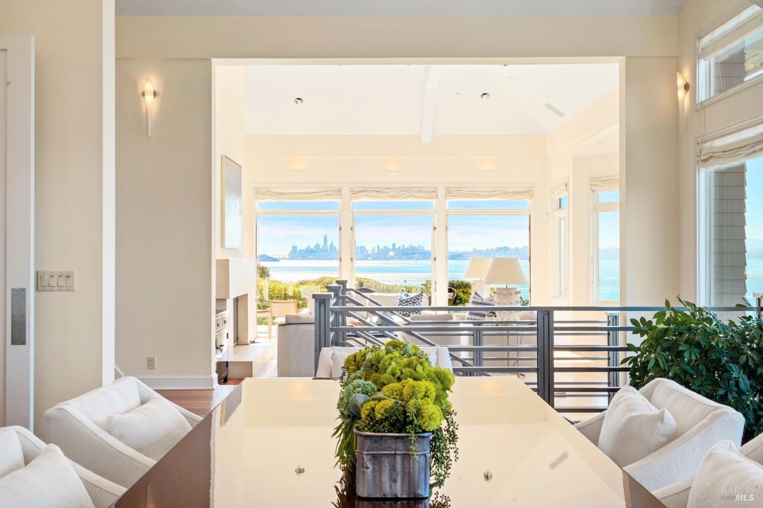 Detail Gallery Image 12 of 69 For 337 Belvedere Ave, Belvedere,  CA 94920 - 6 Beds | 7/3 Baths