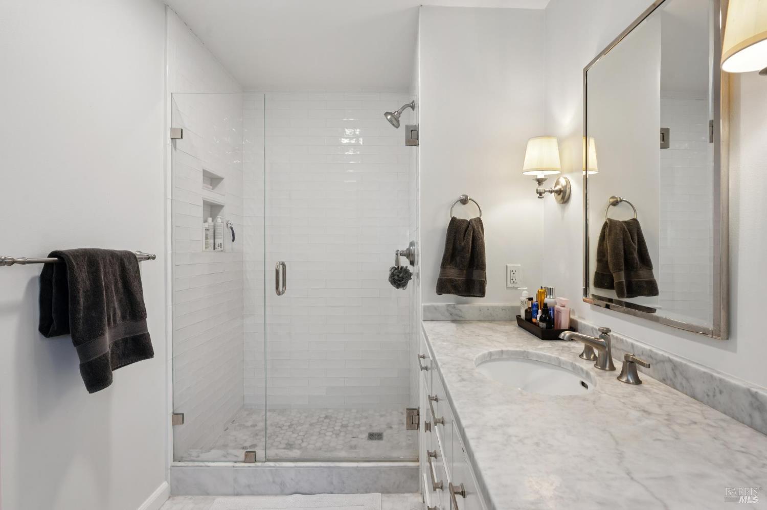 Detail Gallery Image 24 of 41 For 341 Fairway Dr, Novato,  CA 94949 - 4 Beds | 3 Baths