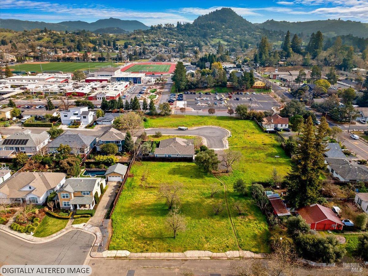 Detail Gallery Image 4 of 7 For 974 Lupine Ct, Healdsburg,  CA 95448 - – Beds | – Baths