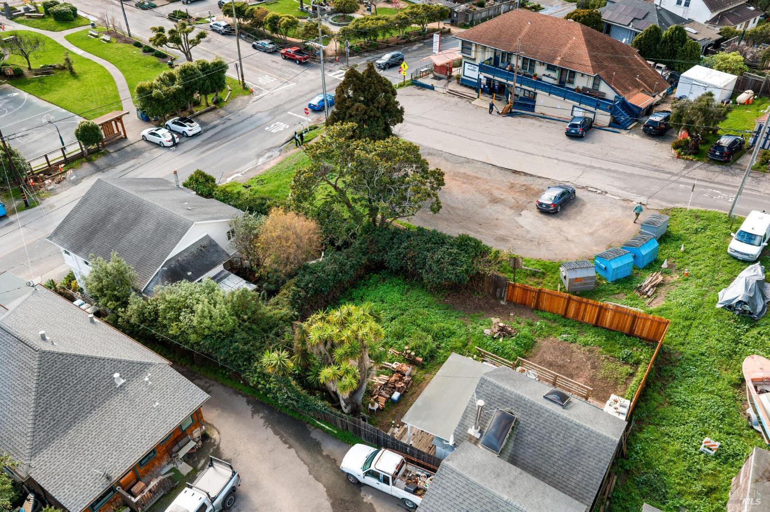 Detail Gallery Image 6 of 16 For 3488 Shoreline Highway Unkn, Stinson Beach,  CA 94970 - 2 Beds | 2 Baths