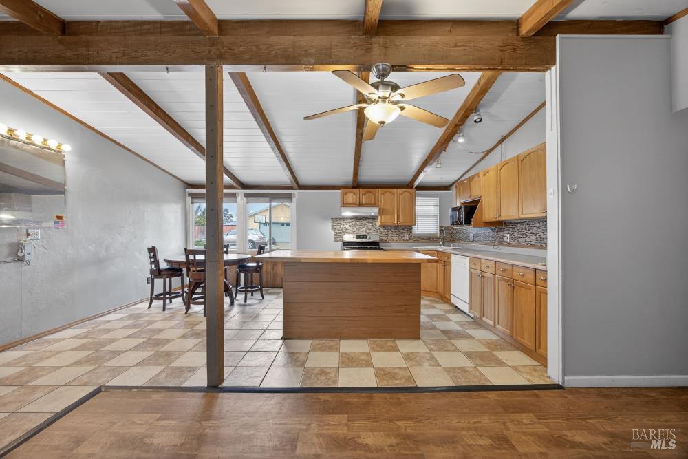 Detail Gallery Image 11 of 38 For 423 Gardiner Way, Rio Vista,  CA 94571 - 3 Beds | 1 Baths