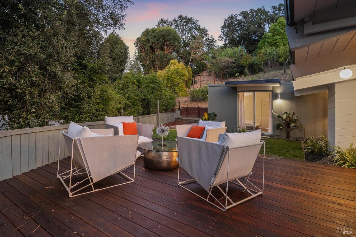 Detail Gallery Image 24 of 67 For 876 Las Ovejas Ave, San Rafael,  CA 94903 - 4 Beds | 2 Baths