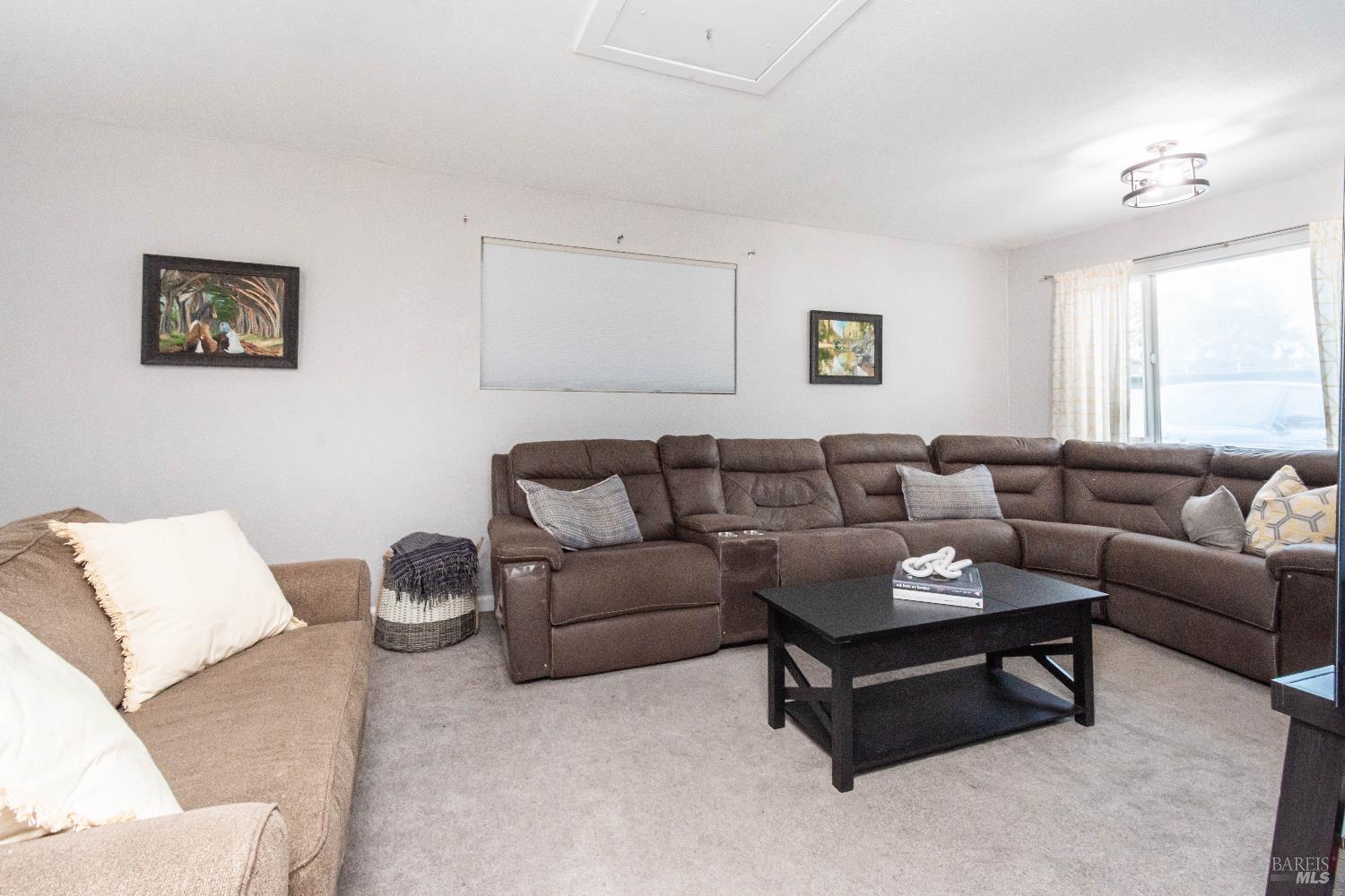 Detail Gallery Image 14 of 42 For 1596 Verna Dr, Napa,  CA 94558 - 3 Beds | 2 Baths