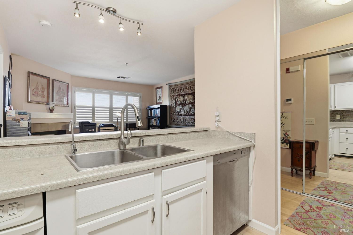 Detail Gallery Image 28 of 29 For 240 Seagull Row, Novato,  CA 94945 - 1 Beds | 1 Baths