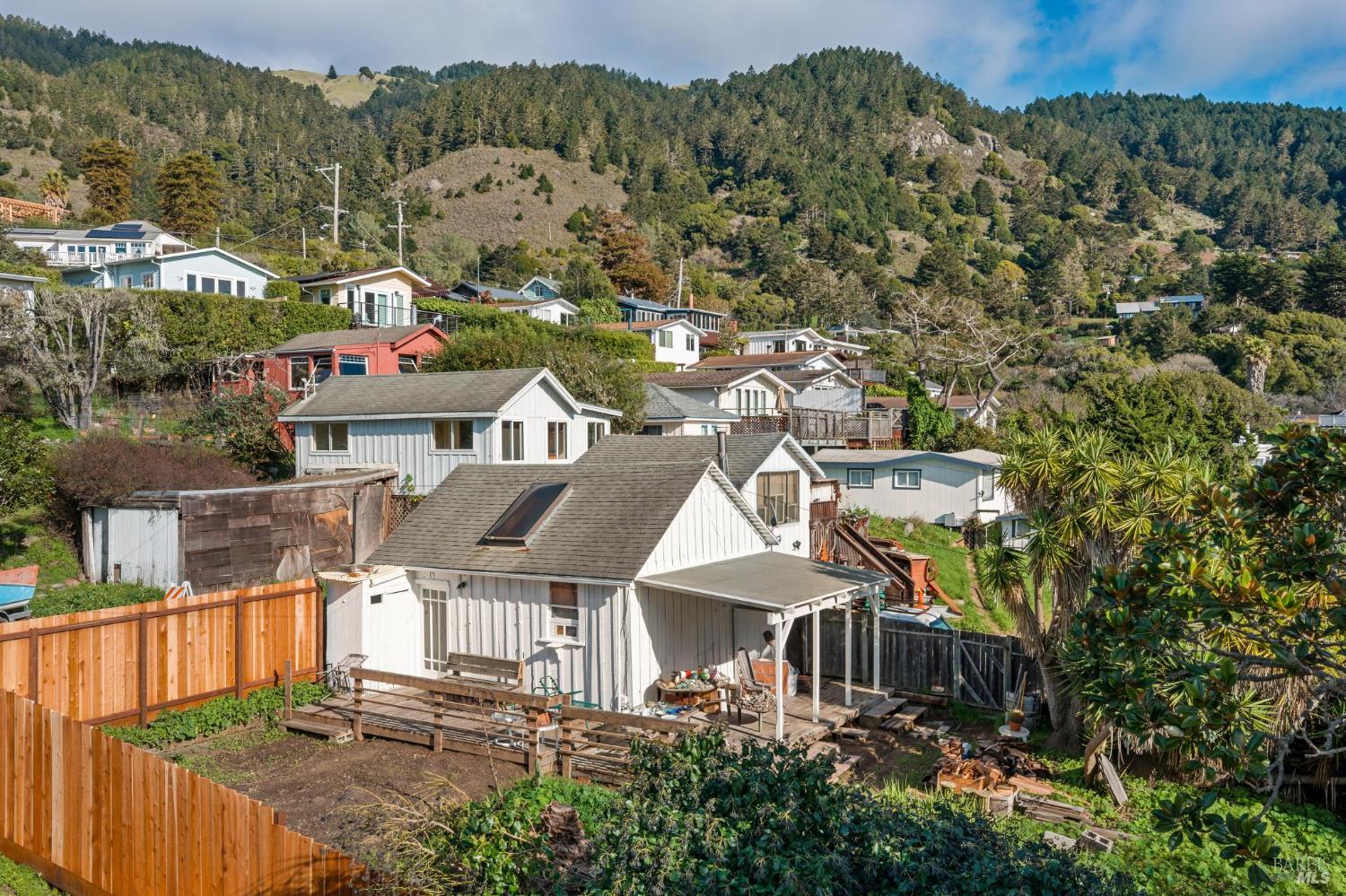 Detail Gallery Image 7 of 16 For 3488 Shoreline Highway Unkn, Stinson Beach,  CA 94970 - 2 Beds | 2 Baths