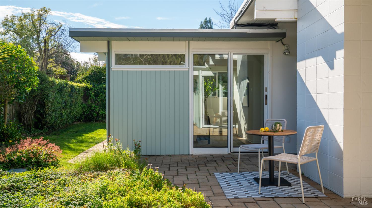 Detail Gallery Image 21 of 25 For 835 Pine Ln, San Rafael,  CA 94903 - 3 Beds | 2 Baths