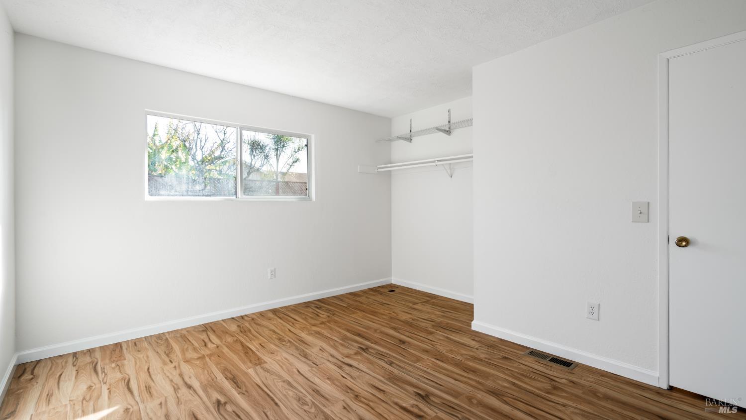 Detail Gallery Image 22 of 61 For 1636 Sarkesian Dr, Petaluma,  CA 94954 - 4 Beds | 3 Baths