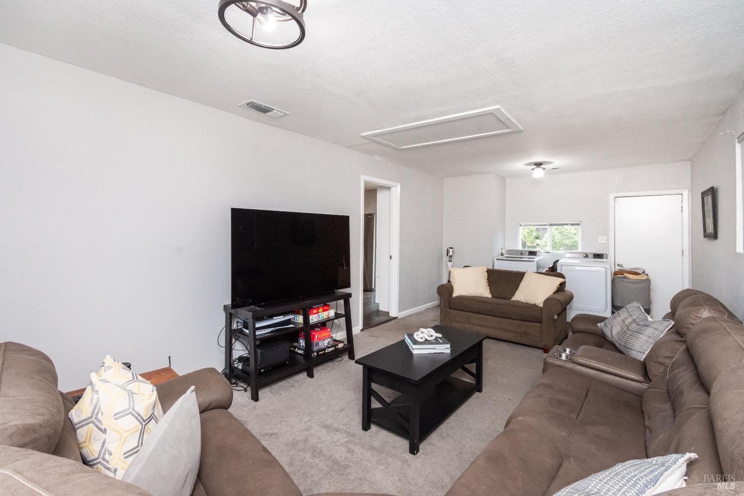 Detail Gallery Image 17 of 42 For 1596 Verna Dr, Napa,  CA 94558 - 3 Beds | 2 Baths