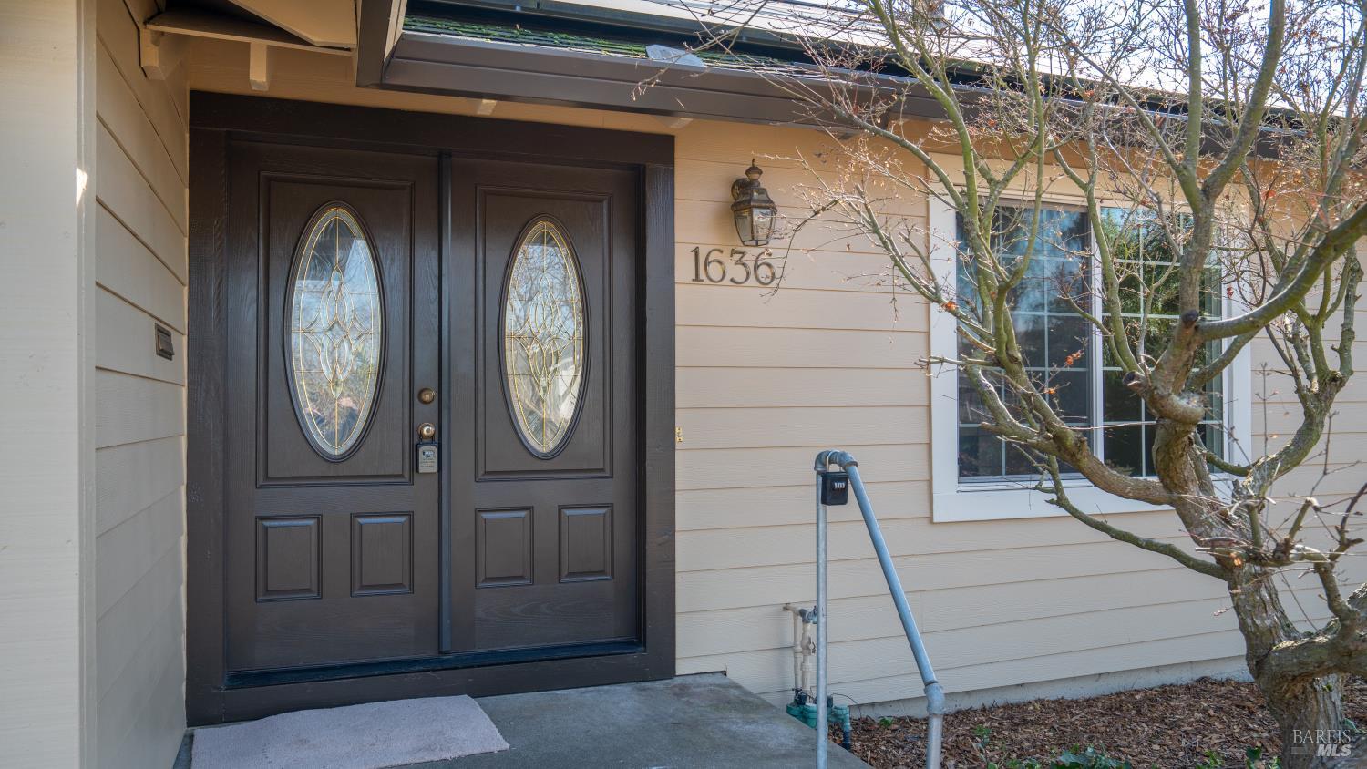 Detail Gallery Image 4 of 61 For 1636 Sarkesian Dr, Petaluma,  CA 94954 - 4 Beds | 3 Baths