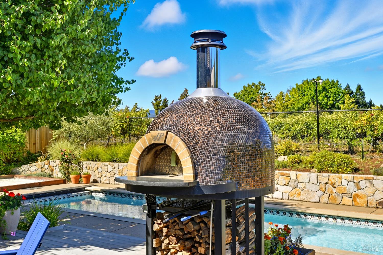 1418 Rosewood Lane photo 3