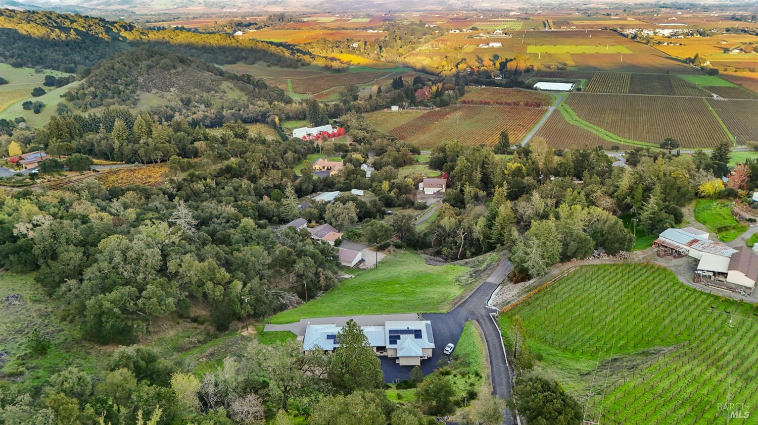 Detail Gallery Image 37 of 44 For 4127 Dry Creek Rd, Napa,  CA 94558 - 3 Beds | 3 Baths