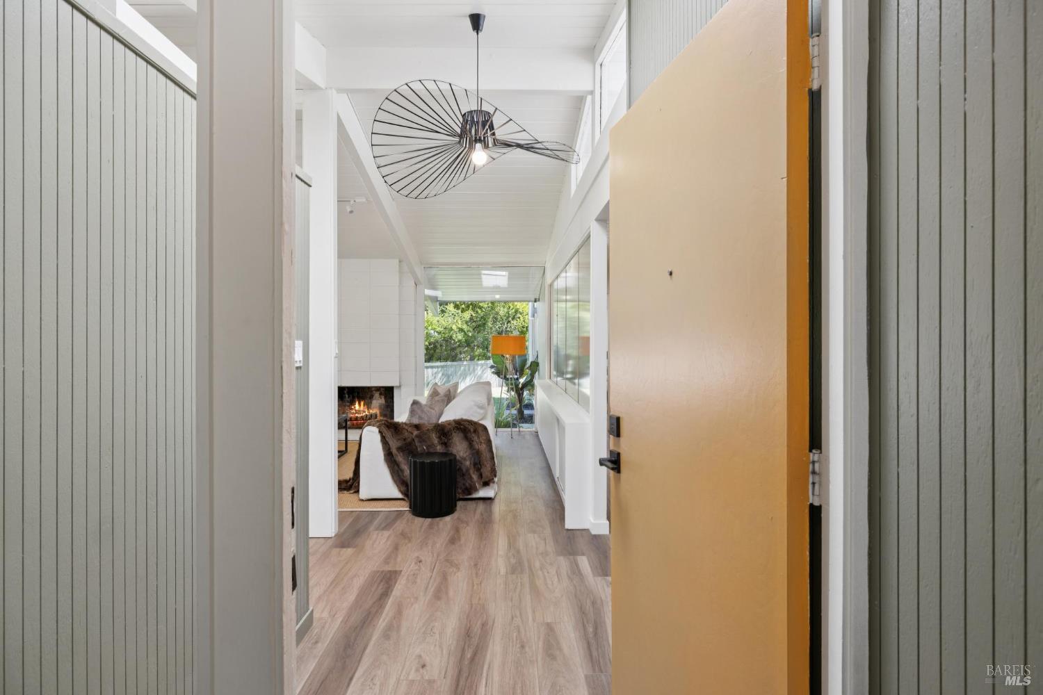 Detail Gallery Image 8 of 67 For 876 Las Ovejas Ave, San Rafael,  CA 94903 - 4 Beds | 2 Baths