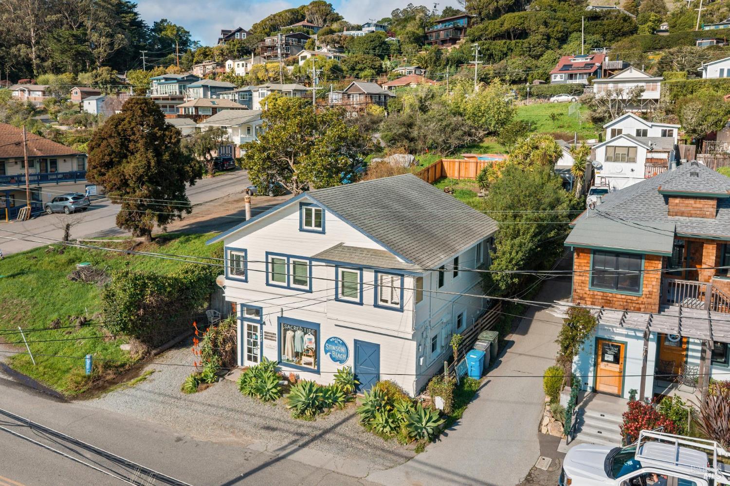 Detail Gallery Image 2 of 16 For 3488 Shoreline Highway Unkn, Stinson Beach,  CA 94970 - 2 Beds | 2 Baths