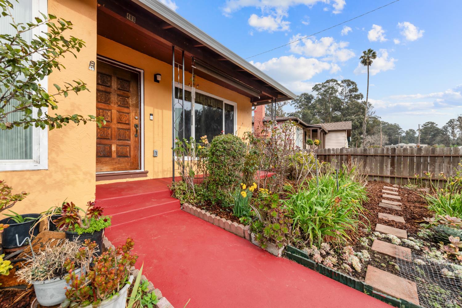 Detail Gallery Image 5 of 29 For 408 Lakeside Dr, Vallejo,  CA 94589 - 3 Beds | 2 Baths