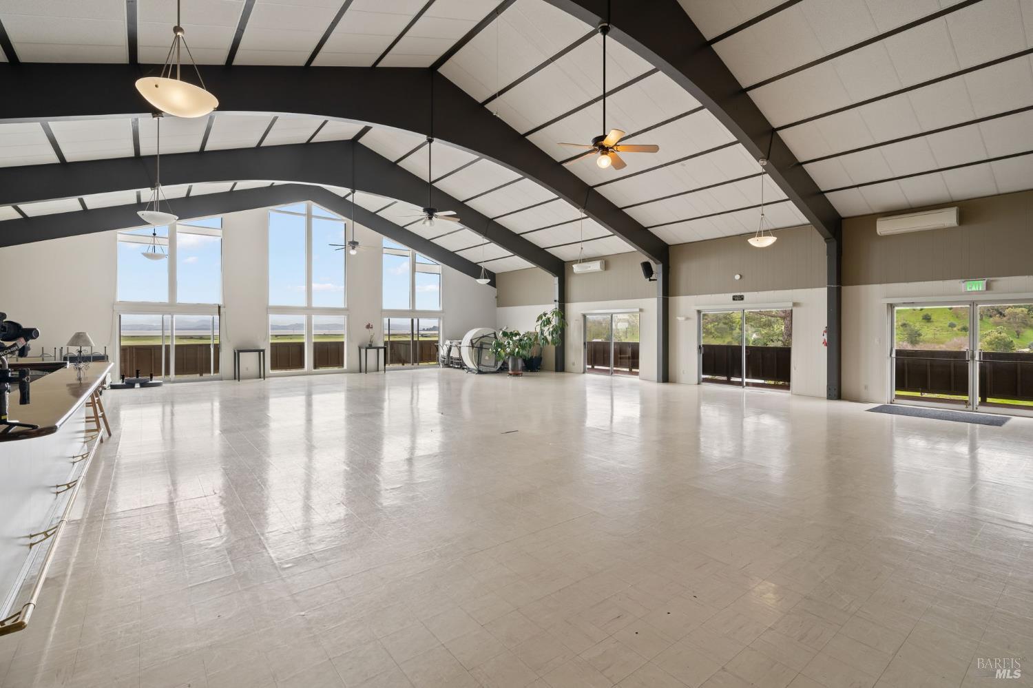 Detail Gallery Image 49 of 58 For 15 Scenic Dr, Novato,  CA 94949 - 2 Beds | 2 Baths