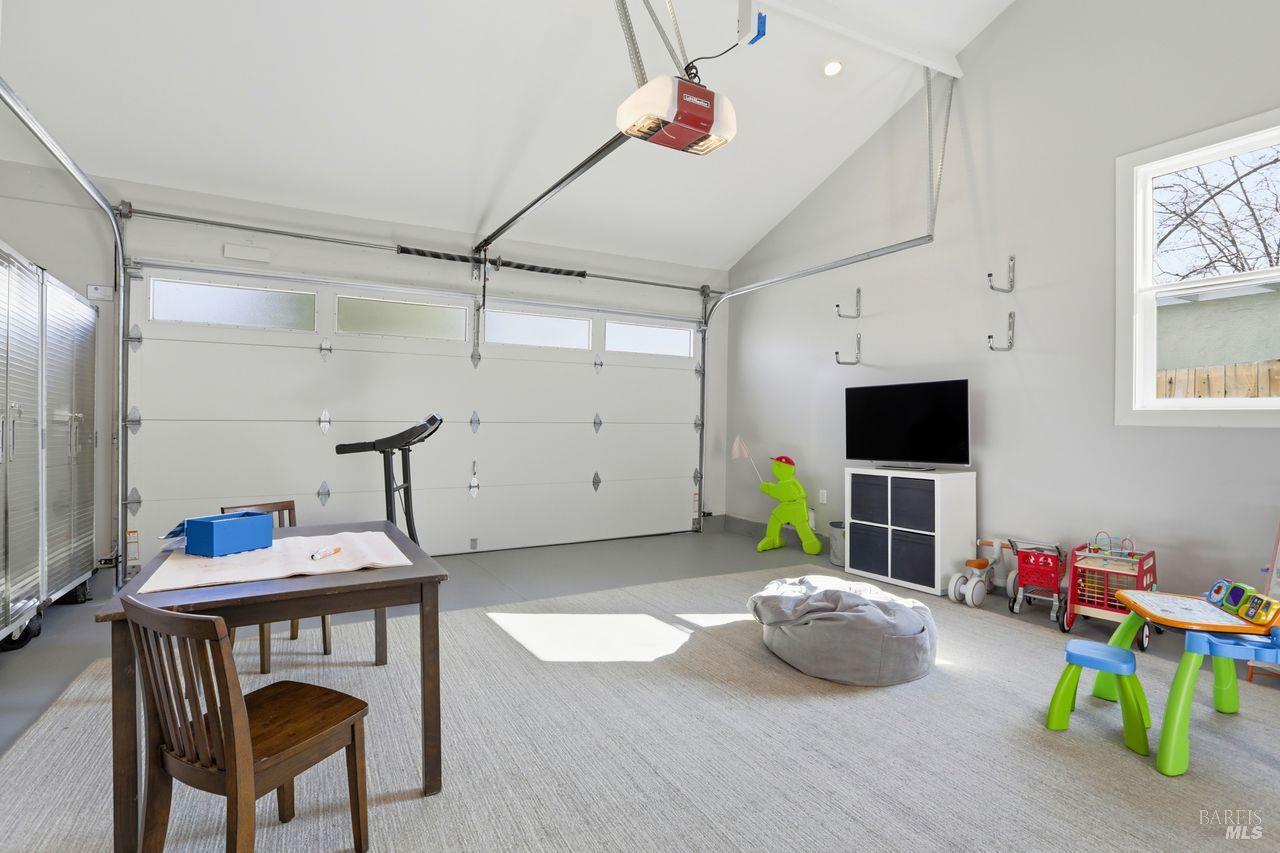 Detail Gallery Image 20 of 28 For 41 Bretano Way, Greenbrae,  CA 94904 - 2 Beds | 1 Baths