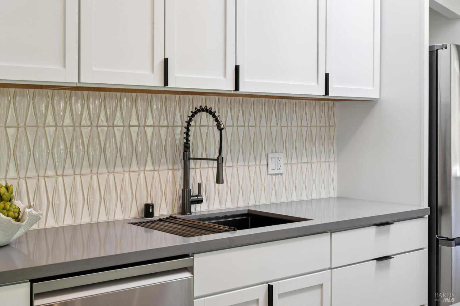 Detail Gallery Image 20 of 67 For 876 Las Ovejas Ave, San Rafael,  CA 94903 - 4 Beds | 2 Baths