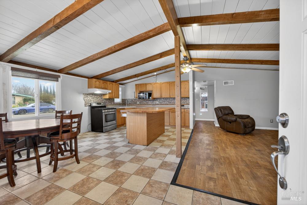 Detail Gallery Image 6 of 38 For 423 Gardiner Way, Rio Vista,  CA 94571 - 3 Beds | 1 Baths