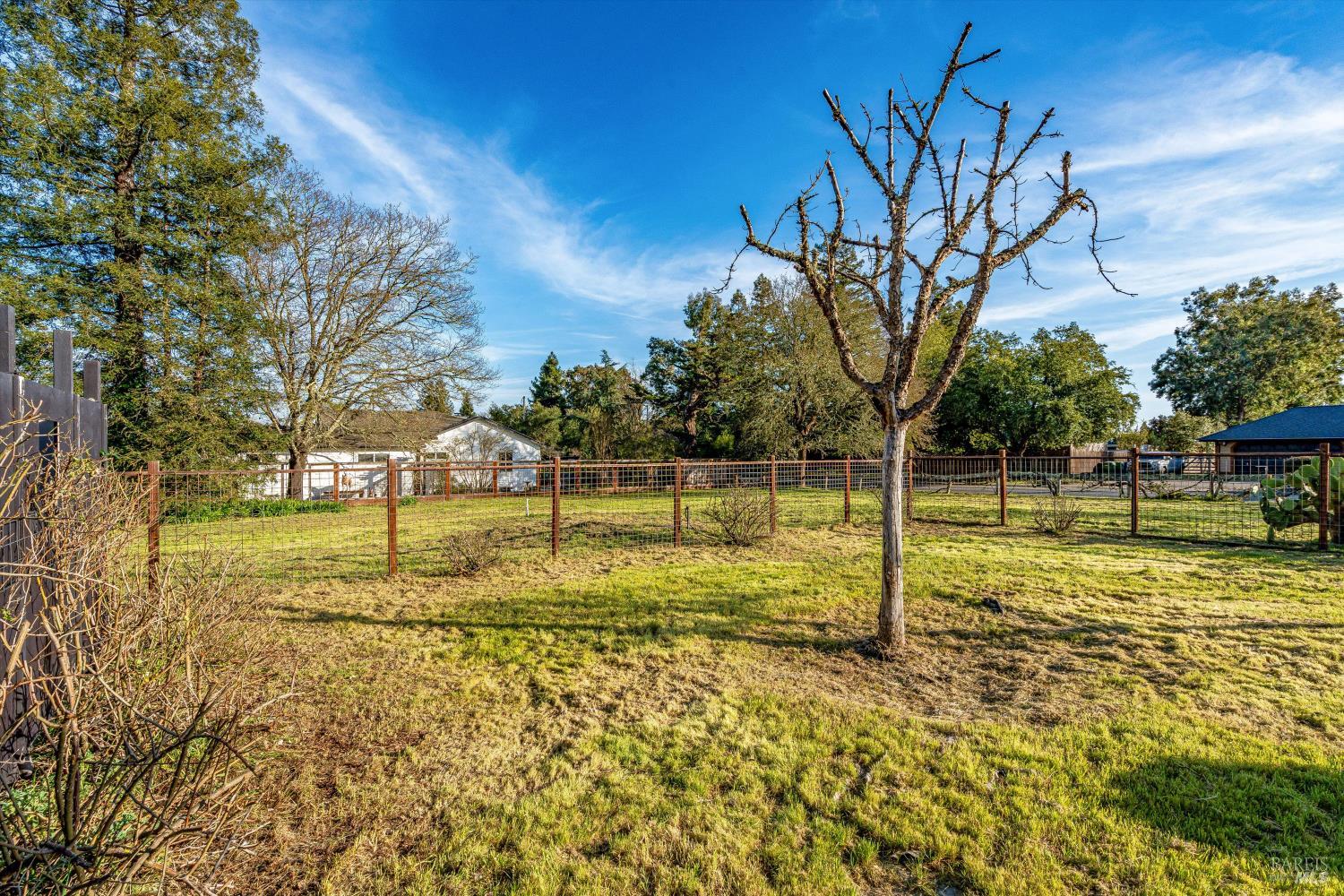 Detail Gallery Image 42 of 46 For 985 Gumview Rd, Windsor,  CA 95492 - 6 Beds | 5/1 Baths